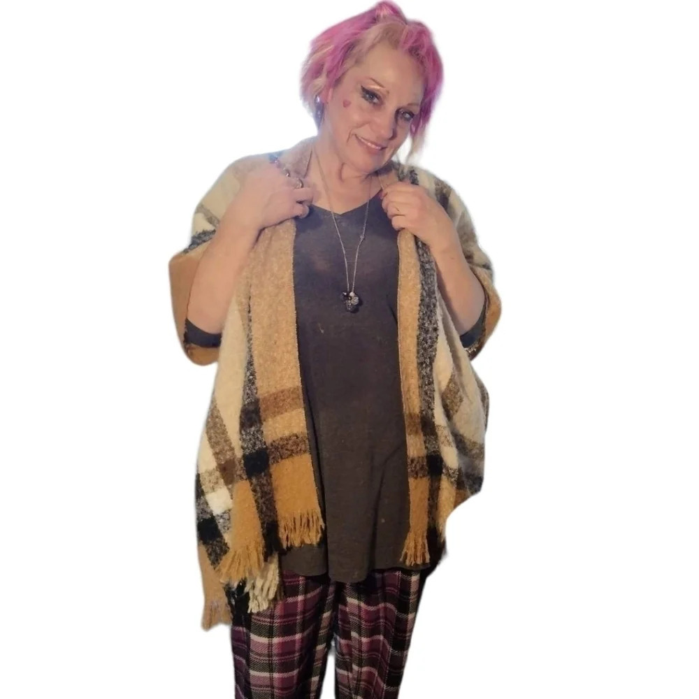New Nine West Poncho Sweater. OS. NWT. (G)​​​​​